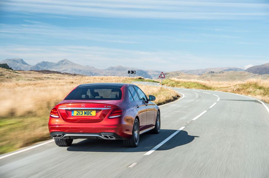  Mercedes-AMG E43 4Matic 2016 года  (UK) (фото 4 из 40)